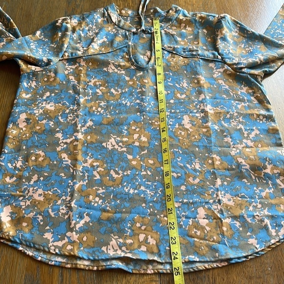 prAna Wild At Heart Blouse Keyhole Opening with Tie Size Medium Long Sleeves - Picture 10 of 16